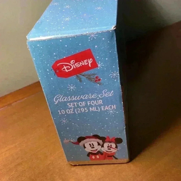 NWOT Disney Zak Mickey Minnie Mouse Glassware  Set of 4 Pint Christmas - Picture 2 of 16